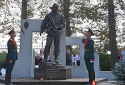 Памятник Александру Гуменюку 